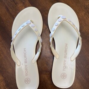 Tory Burch Cream Color studded jelly flip flops size 6